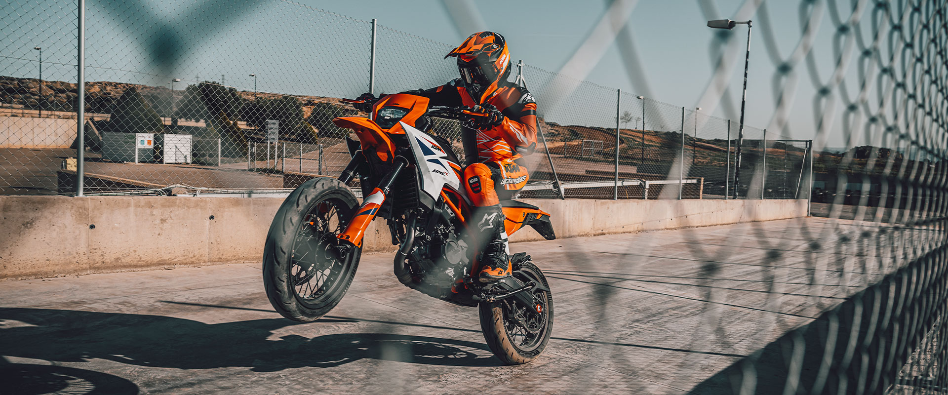 2025 KTM 390 SMC R.jpg